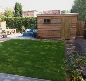 Complete tuinaanleg: bestrating, berging, grondwerk, gazon, bemesting en beplanting