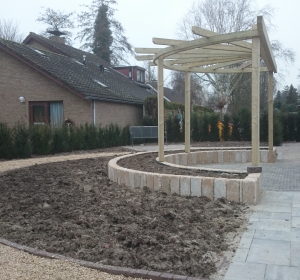 Speciaal bouw: Ronde pergola - Hoveniersbedrijf C.K. van Mourik Geldermalsen Tiel Culemborg