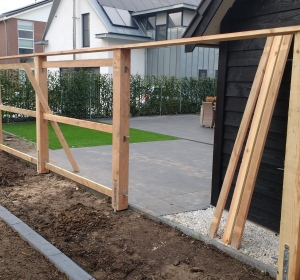 Raamwerk voor schutting - Hoveniersbedrijf C.K. van Mourik Geldermalsen Tiel Culemborg